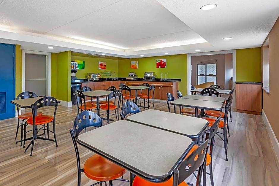 Quality Suites Whitby