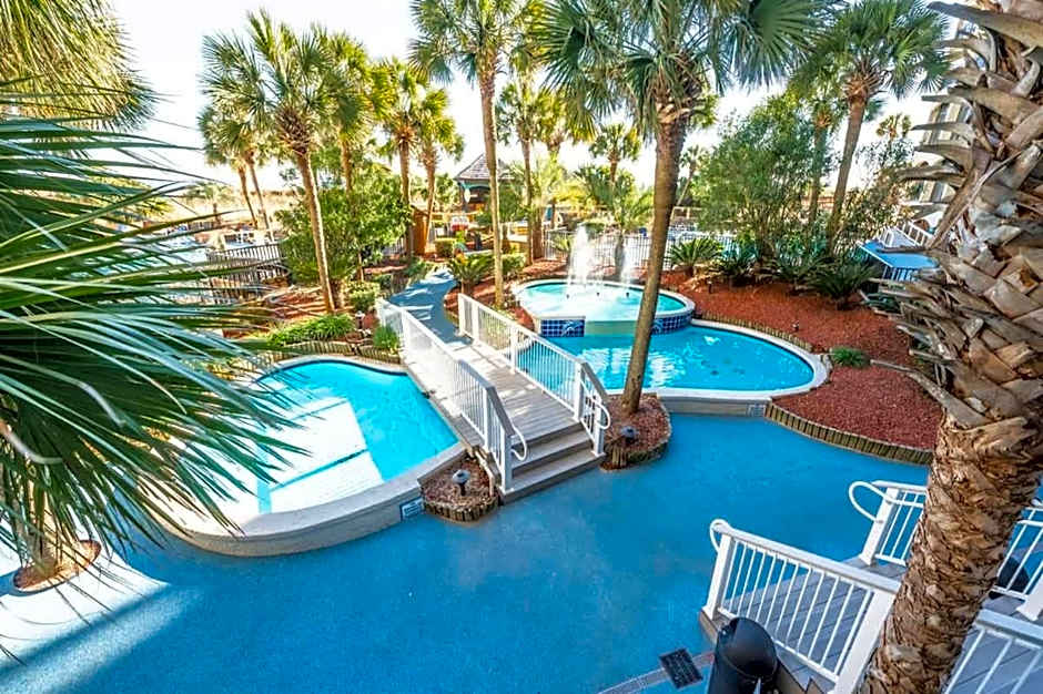 Oceanfront Views, Recently Renovated Kitchen,Pools