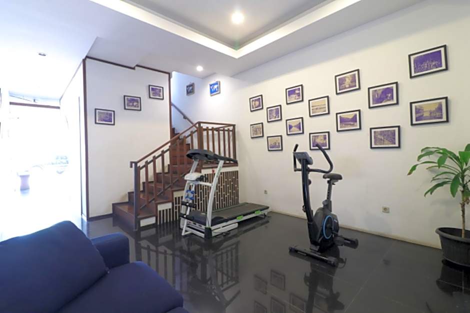 Pejaten Valley Residence