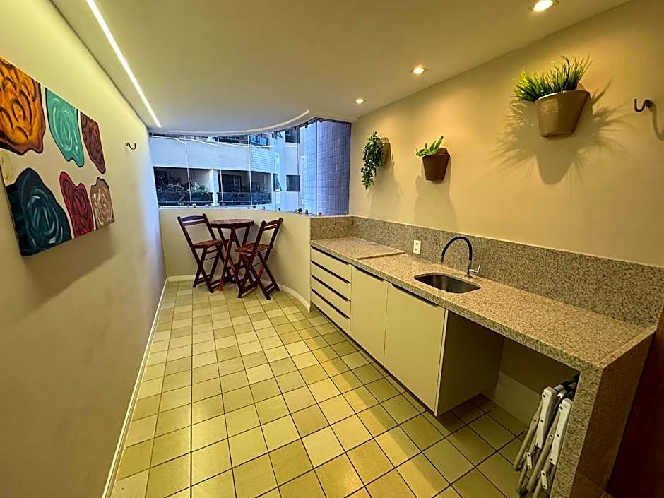 Apto 3 quartos grande a 50m do Mar AH113