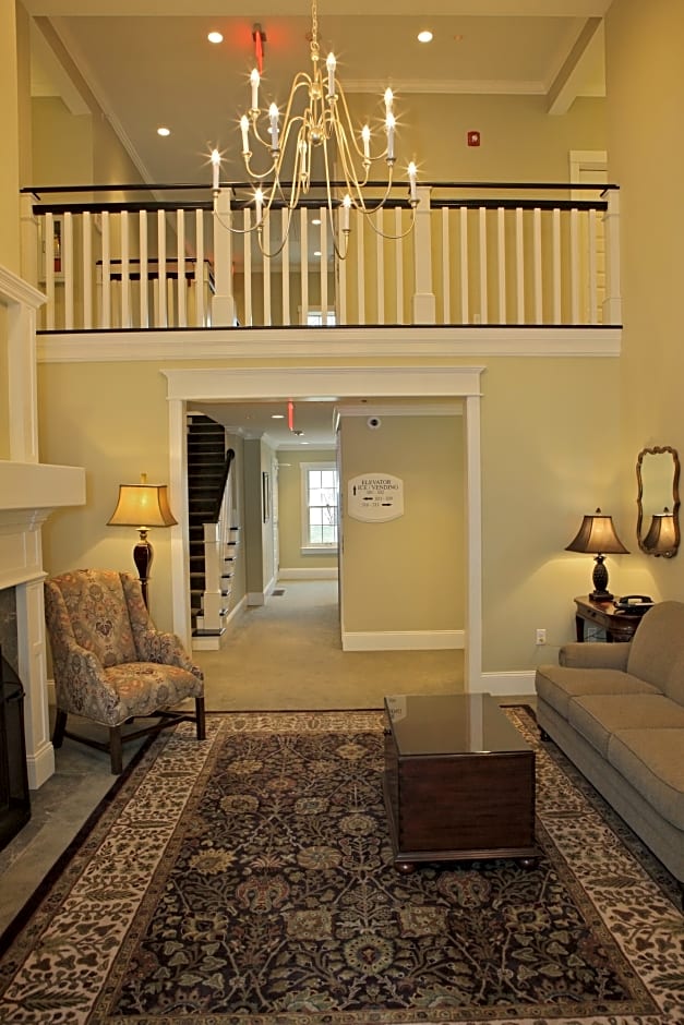 Publick House Historic Inn and Country Motor Lodge