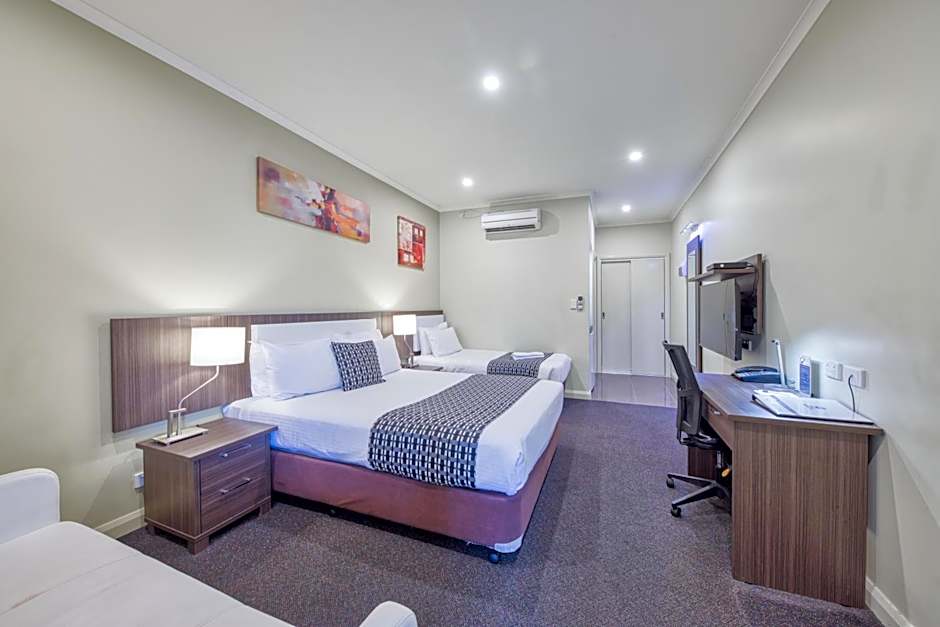 Best Western Airport Motel And Convention Centre