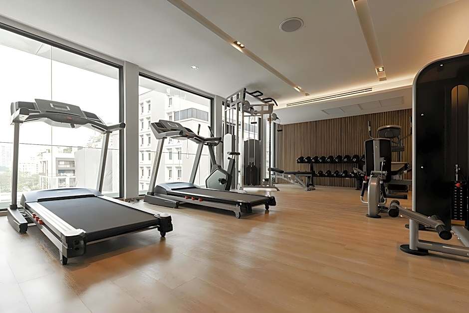 The Quarter Phromphong by UHG