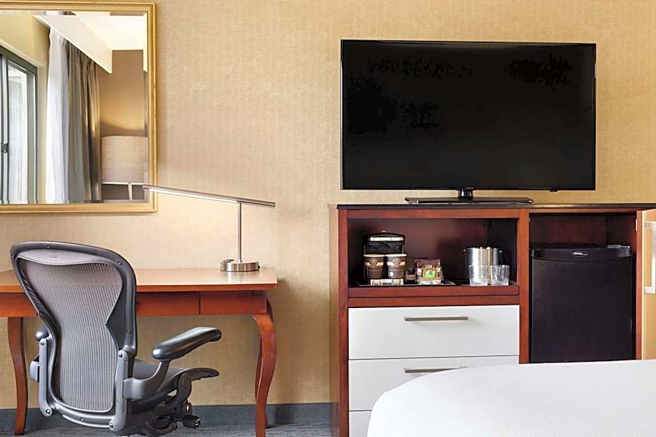 DoubleTree by Hilton Hotel Detroit - Novi