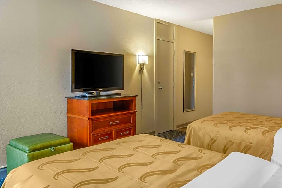 Quality Inn & Suites Apex-Holly Springs