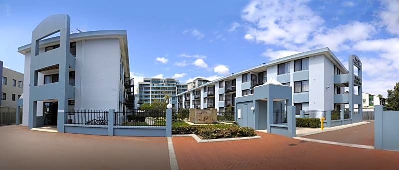 Lodestar Waterside Apartments