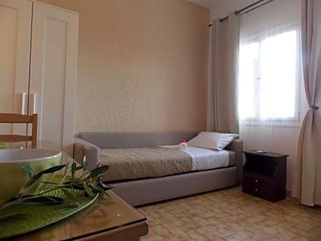 One-Bedroom Apartment with Sea View