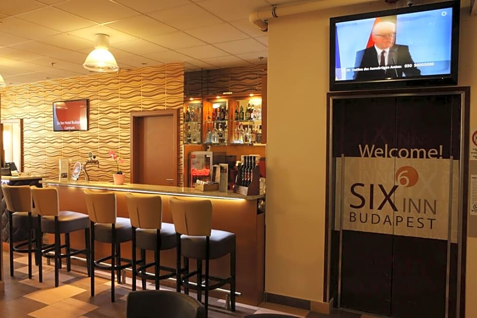 Six Inn Hotel