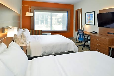 Room with Two Beds - Hearing Accessible - Non-Smoking