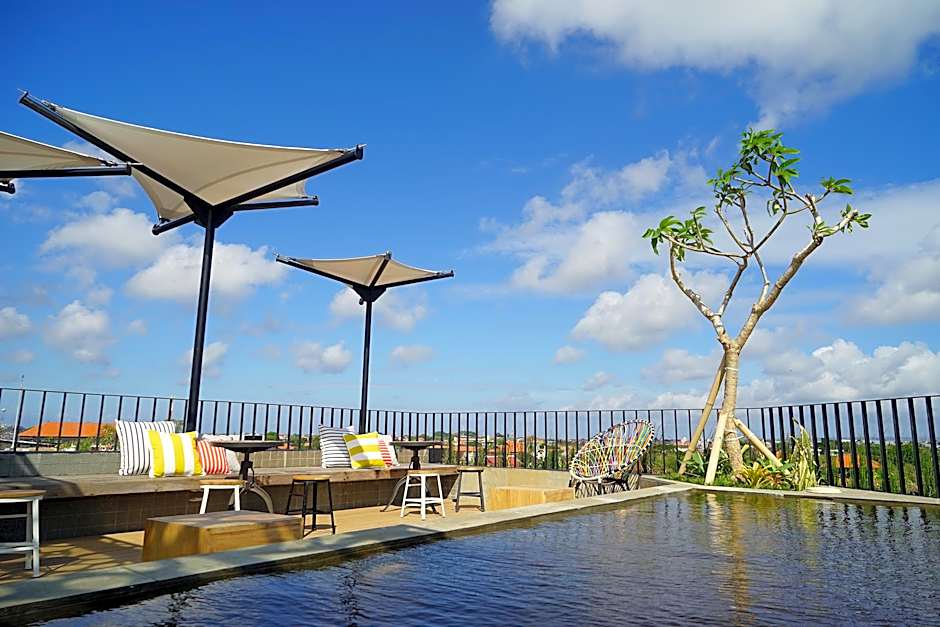 Borough Capsule Hostel Bali