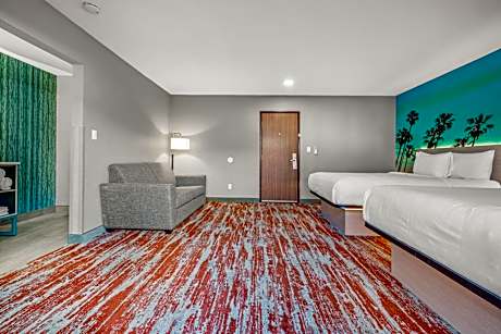 Double Queen Suite