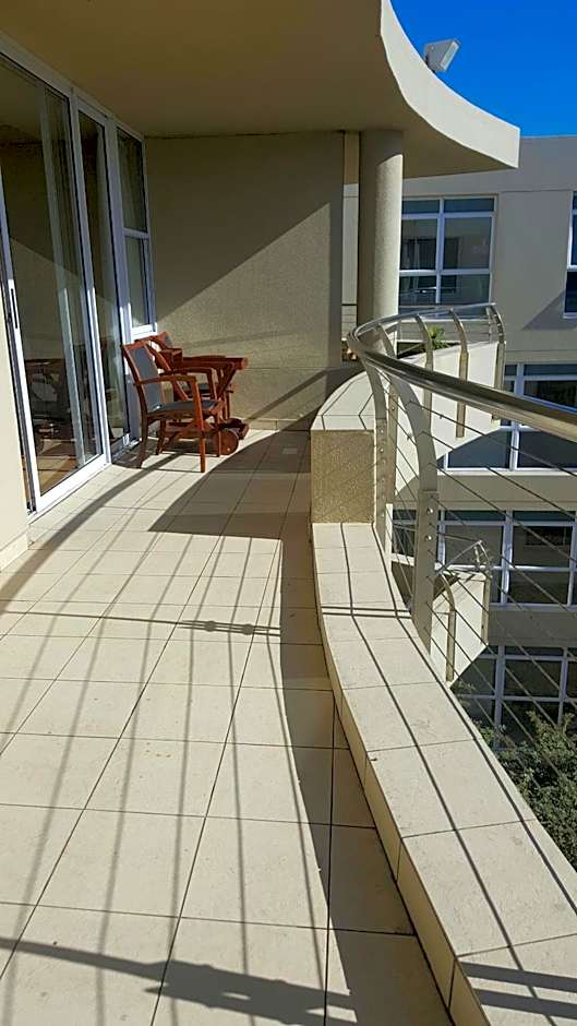 A310 Lagoon Beach Apartment & Spa