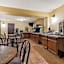 Econo Lodge Inn & Suites Yankton