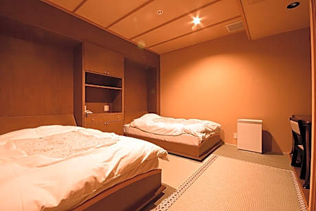 Suite with Garden View