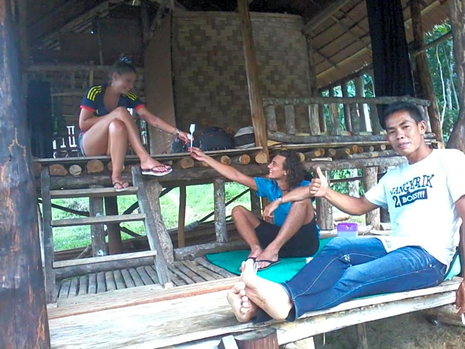 ORANGUTANTREKSUMATRA & LOVELY JUNGLE LODGE only book IF you are treking with us