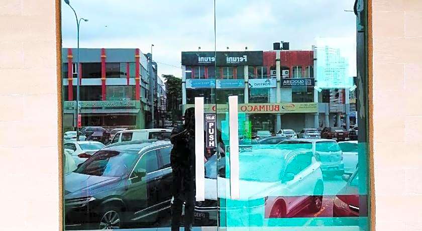 DE GLORY HOTEL USJ 21