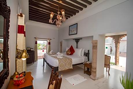 Royal Suite with Terrace - Free Village Walk with Bicycles and Evening Tea-Coffee with Cookies