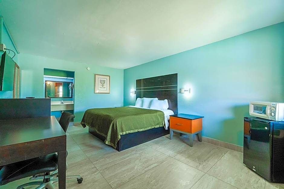 Lone Star Inn & Suites by OYO Harlingen TX