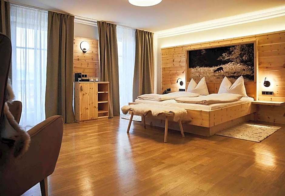 Photo 1 of 5 of Junior Suite