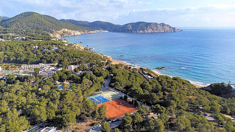 Invisa Hotel Club Cala Blanca