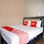 OYO 93003 B32 Homestay