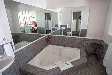 Double Room with Spa Bath
