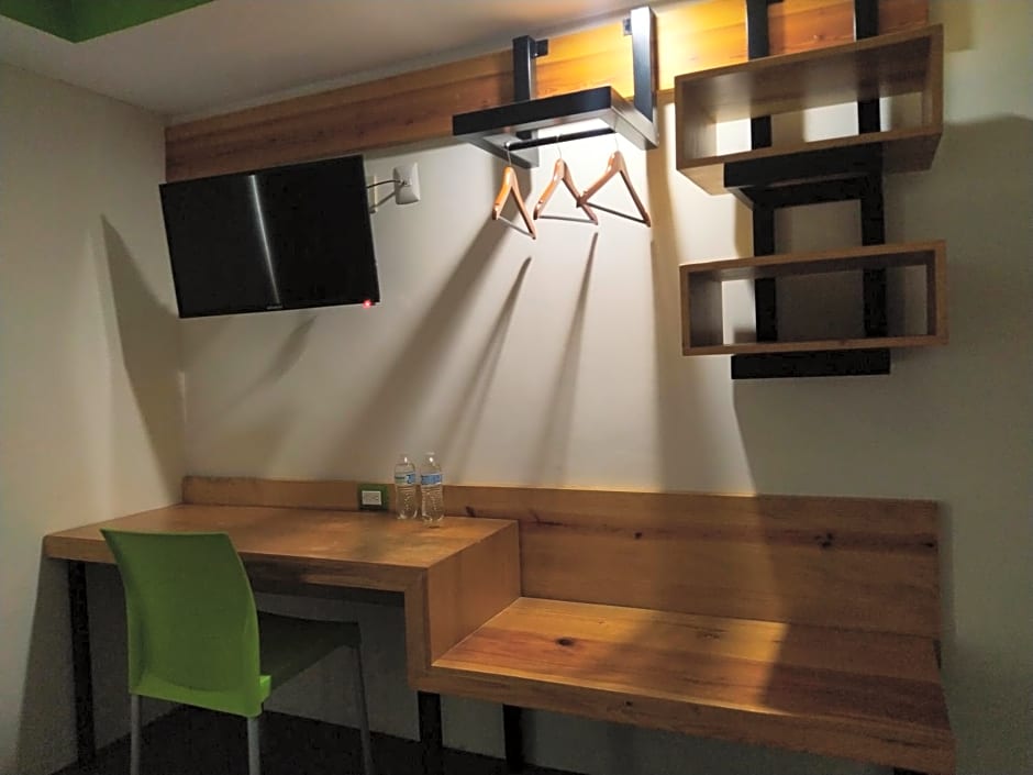 Hotel Brisas Express