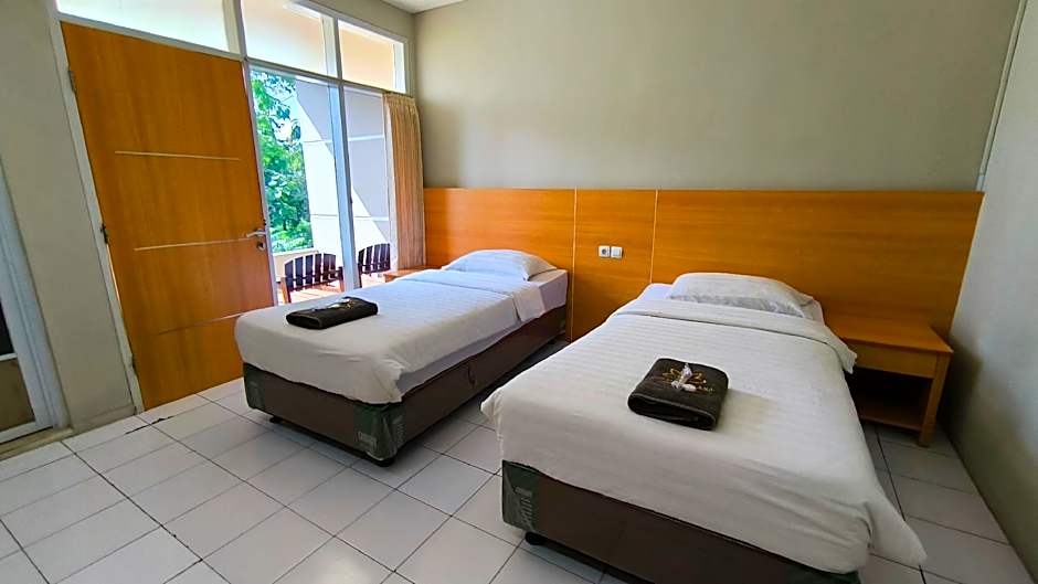 Royal Kencana Hotel powered by Cocotel