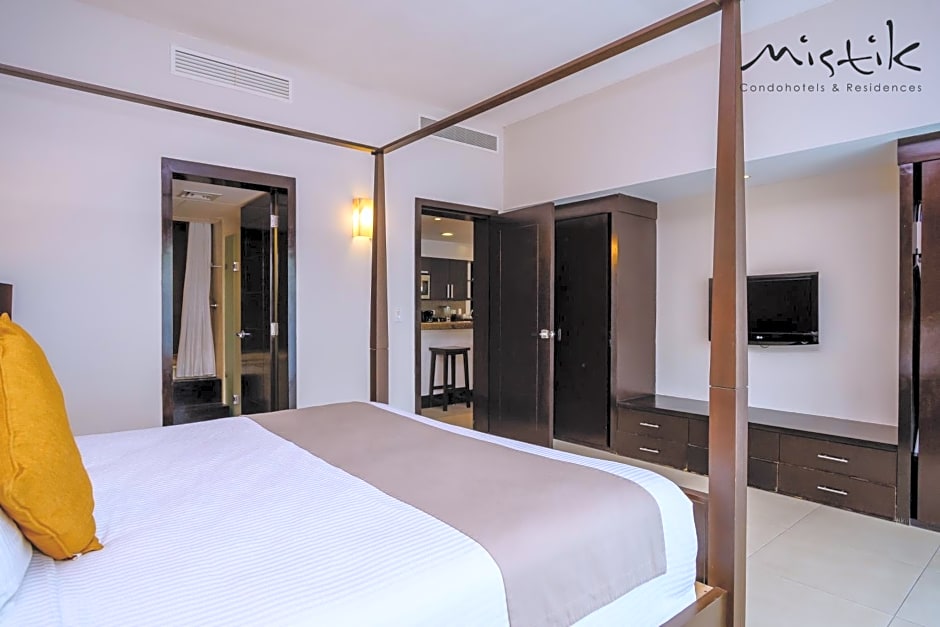 Aldea Thai Luxury by Mistik