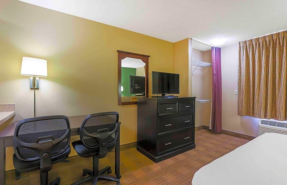 Extended Stay America Select Suites - Springfield - South
