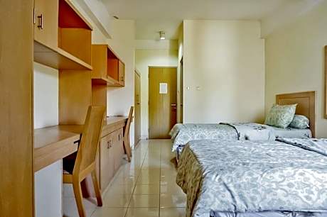 Standard Queen Room