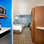 Holiday Inn Express & Suites Yosemite Park Area By IHG