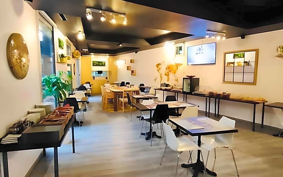 Standing Hotel Suites by Actisource