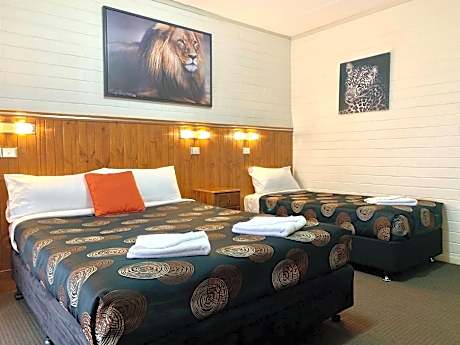 Family Suite with Kitchenette