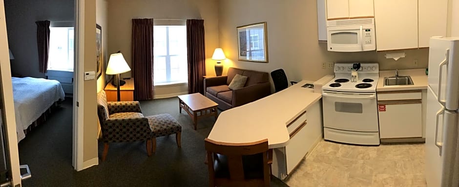 Cresthill Suites SUNY University Albany