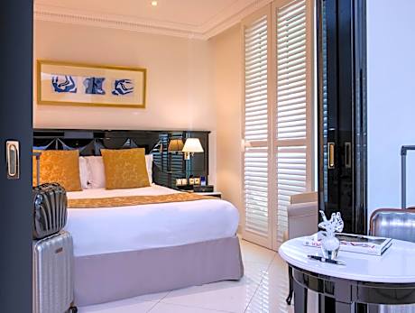 Junior Suite with Park View