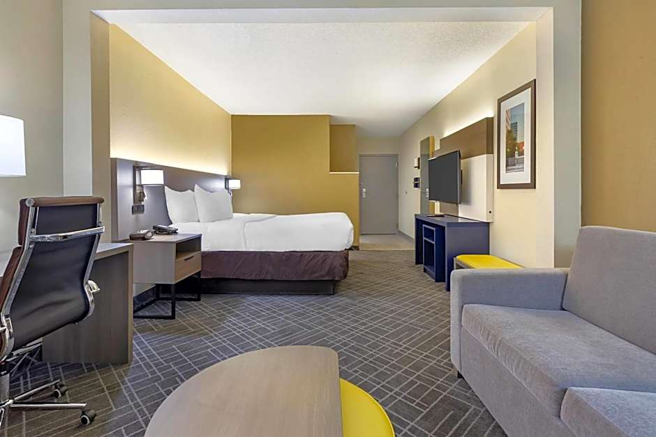 Comfort Suites Hanes Mall