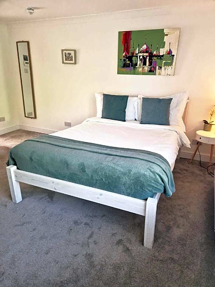 Upper Rock Brighton – Guest House