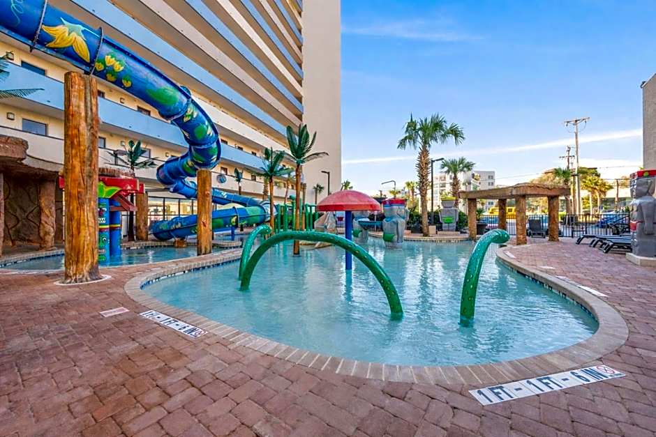 Newly Renovated Privately owned OF condo on 6th floor Ocean Reef w-heated pools, lazy river, hot tubs & restaurants