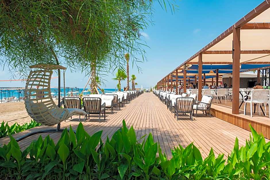 La Benata Beach Hotel