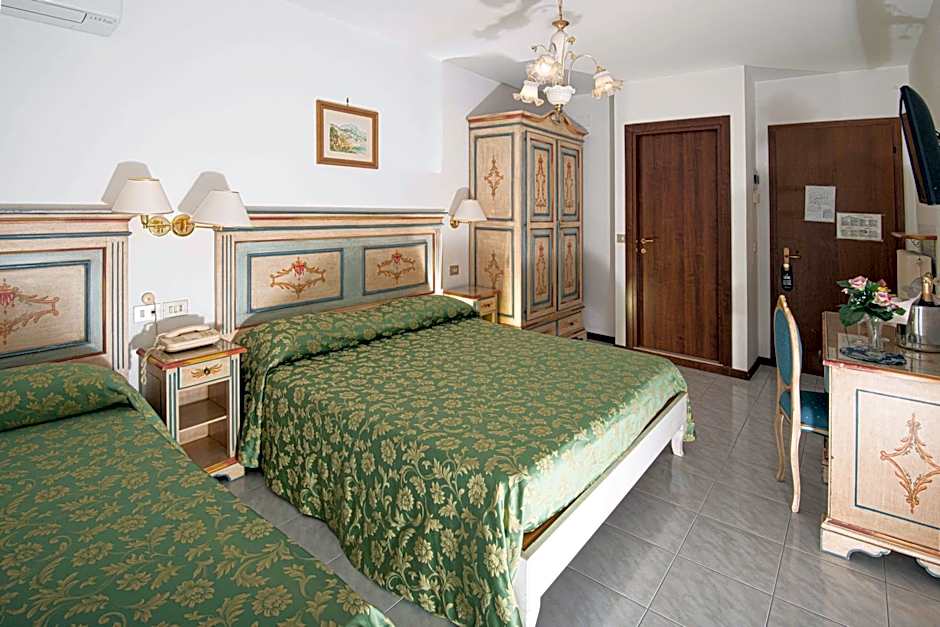 Hotel Oasi