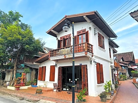 Villa Phonethip Mekong Riverside