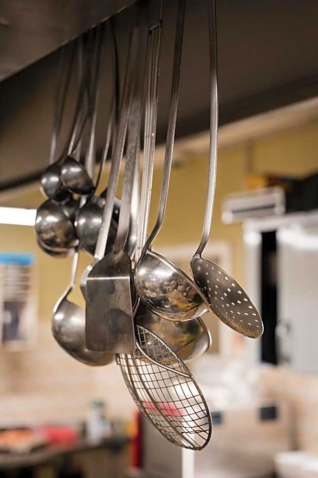 Al Plan, A mountain moving hotel