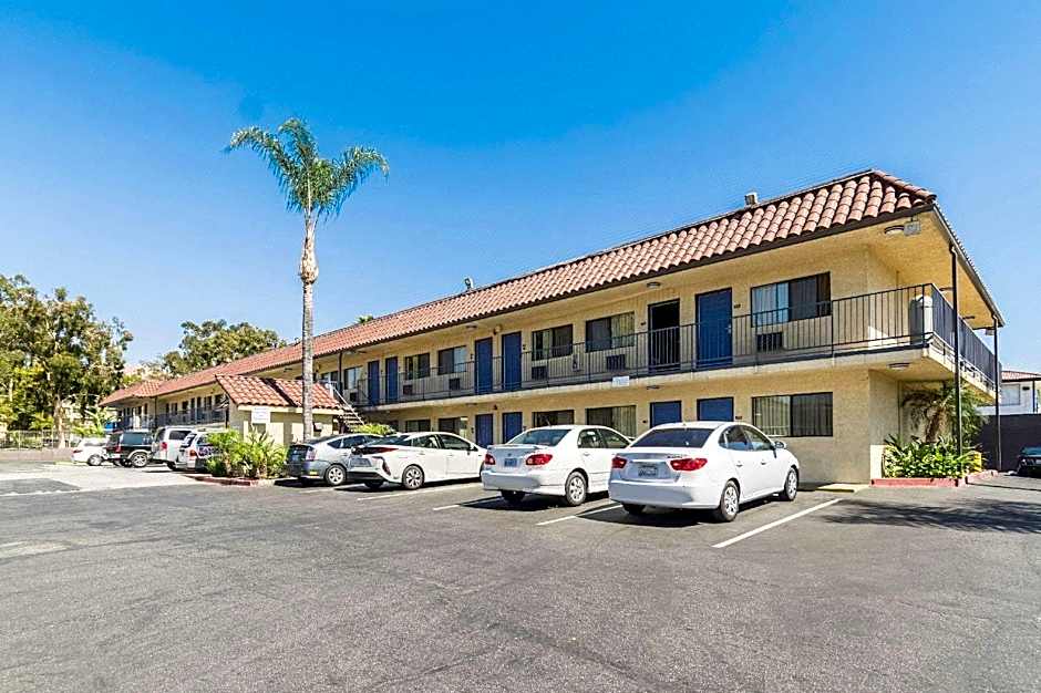Motel 6 Riverside, CA - UCR East