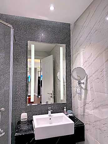 Sarah's Home - Altara Quy 