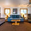 Red Wolf Lakeside Lodge