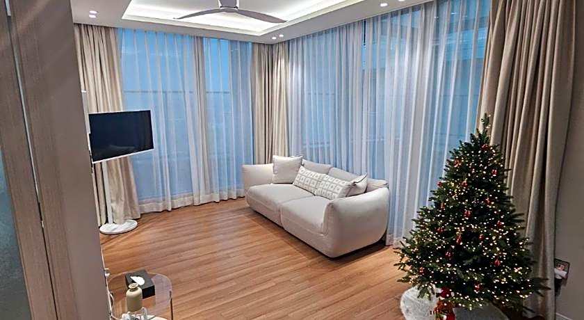 Paju Khills the terrace