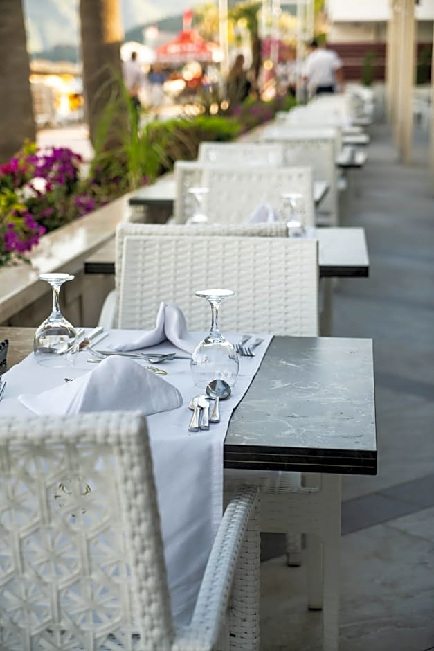 Emre Hotel  And Emre Beach Hotel