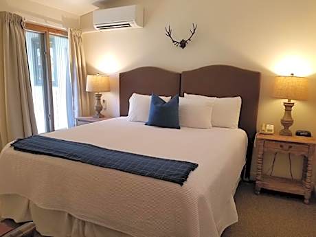 King Room - Non-Smoking