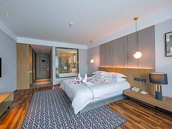 Qingteng Yisu Hotel (Beilun Yintai Chengzhonghe Road Subway Station Store)